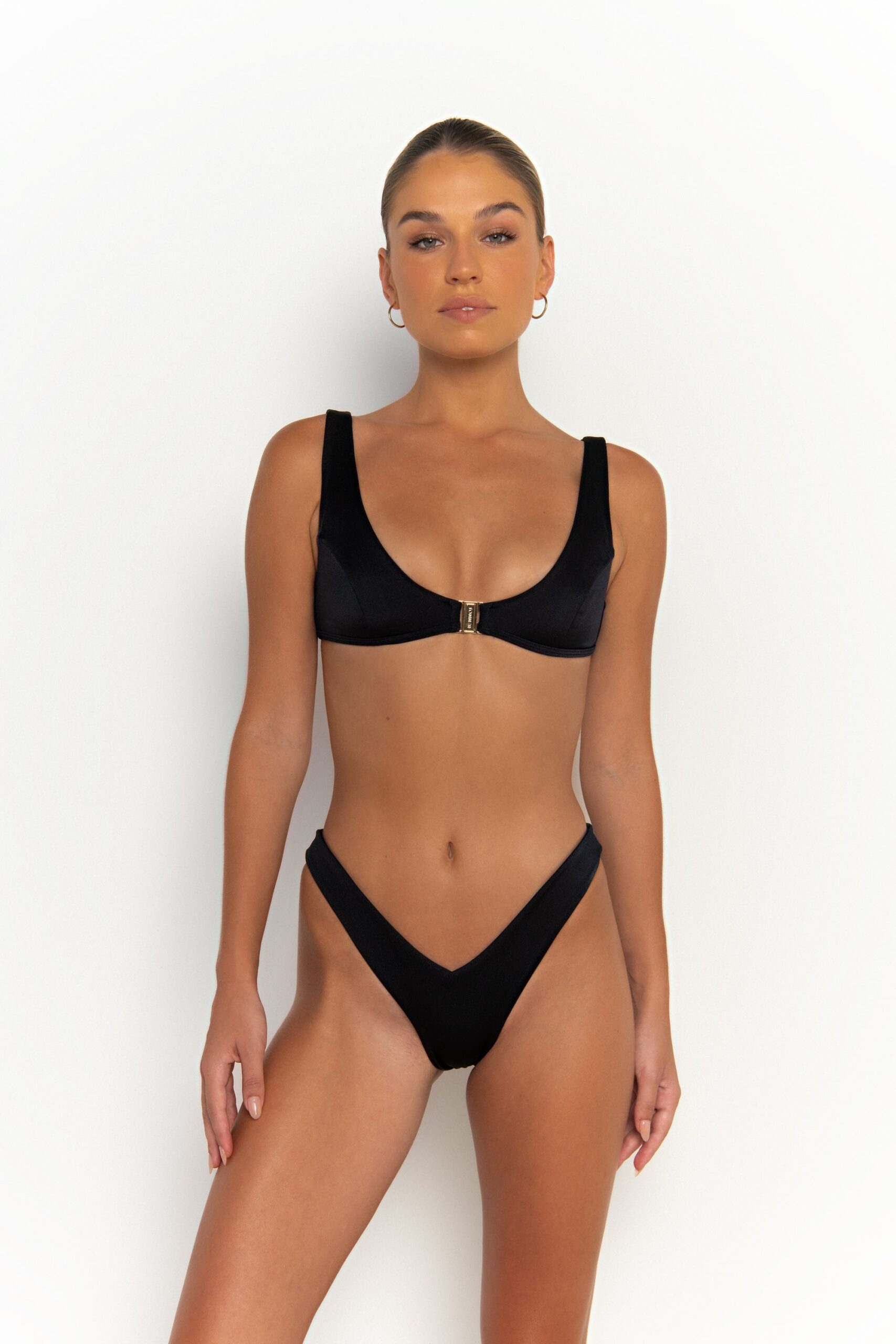 sommer-swim-crawford-bralette-bikini-top-nero-front-1.jpg