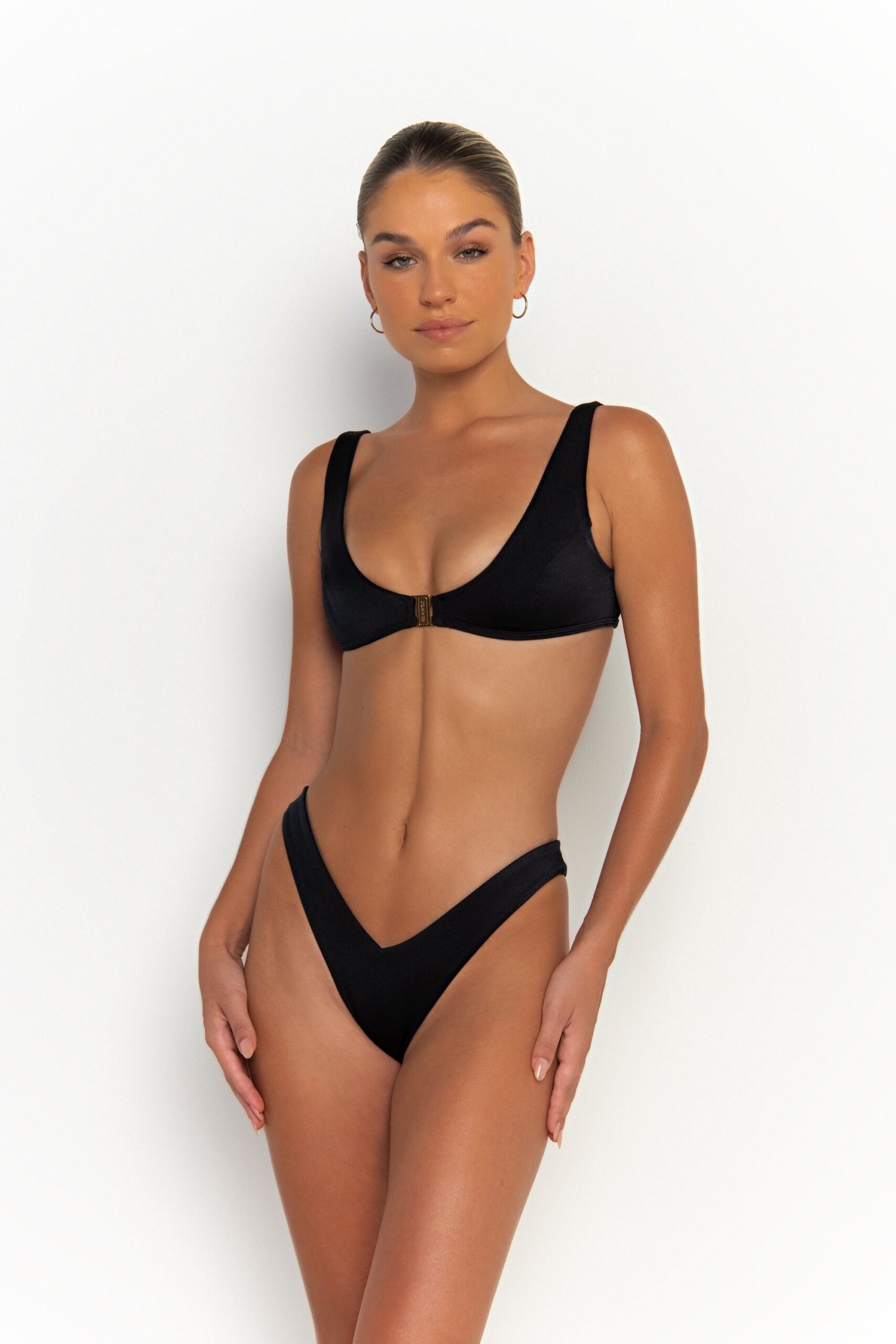 sommer-swim-crawford-bralette-bikini-top-nero-front.jpg
